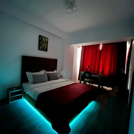 Apartment Cara 1 Min Walk To The Summerland Mamaia